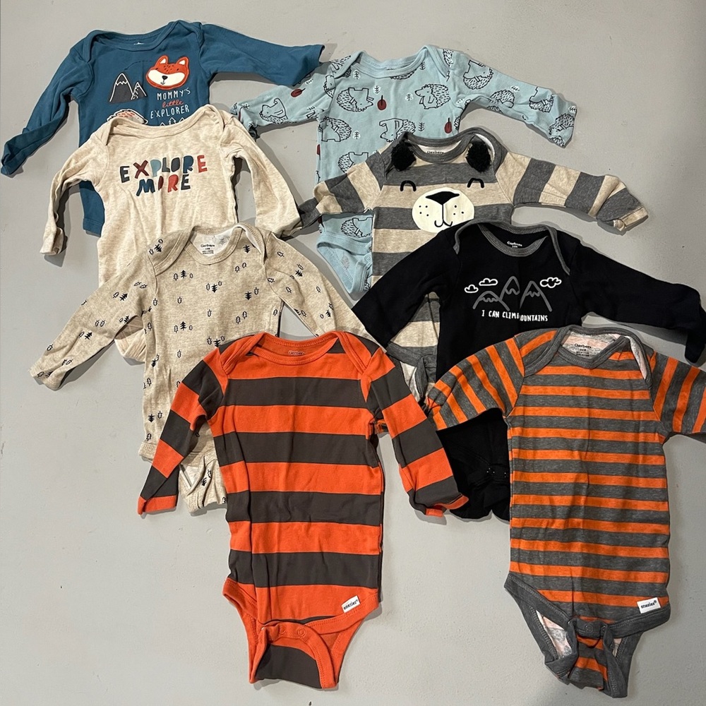 Gerber Bundle of 8 Baby Onesie/Bodysuits